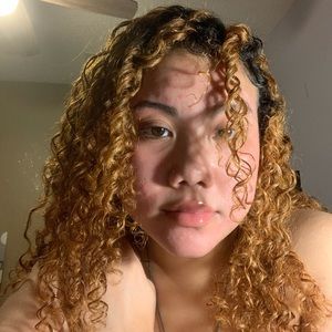 Meet your Posher, Asyia